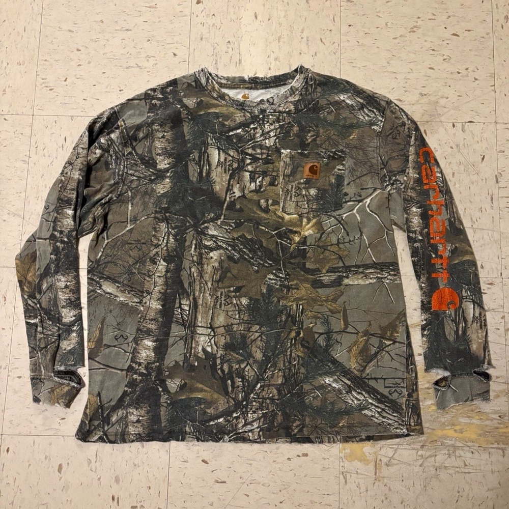 Carhartt real tree distressed Men's L Long Sleeve Camo Pocket Cotton T-Shirt